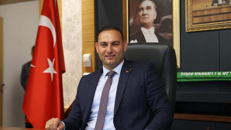 CHP’li belediyelerde çatlak sürüyor: Bir başkan daha istifa etti