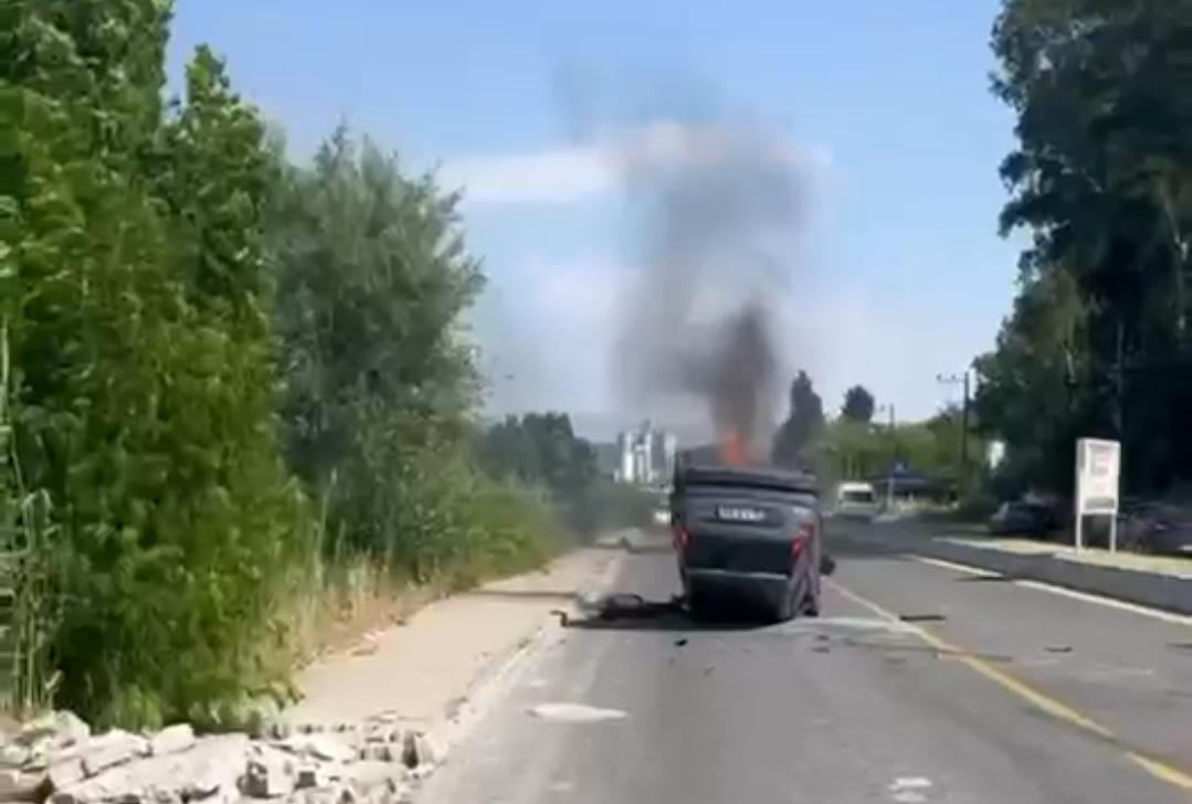 Söke’deki kazada 2 yaralı: Takla atıp ters dönen araç alev aldı