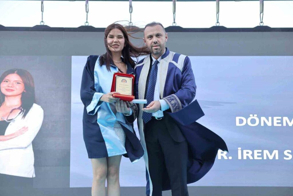 adu tip fakultesi 23 donem mezuniyet ve yemin toreni gerceklestirildi 33eaa04f7f4b