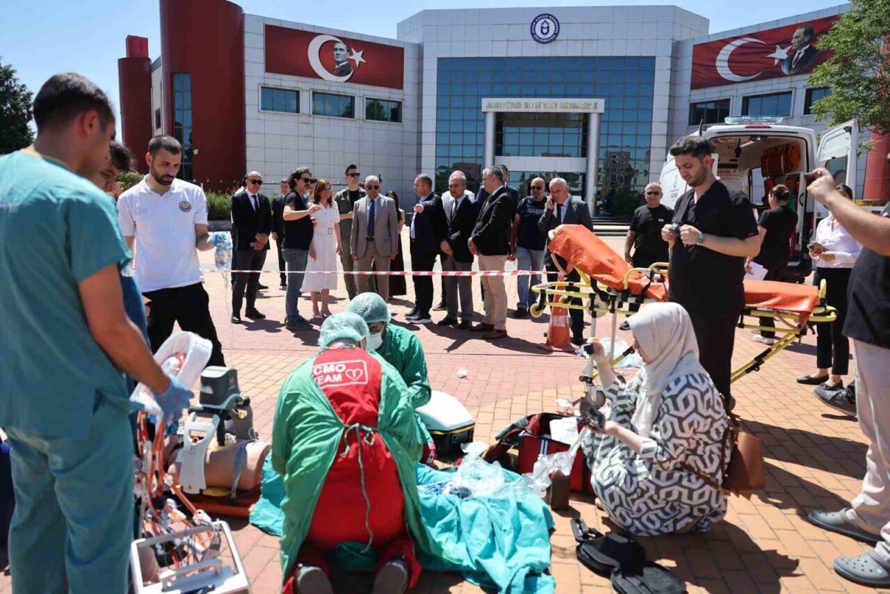 ADÜ’de tatbikat başarıyla yapıldı 1 adude tatbikat basariyla yapildi 0b6b74eff5bb
