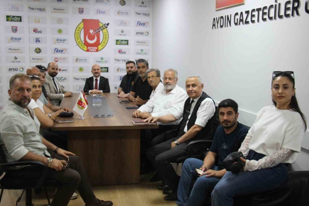 aydin basiniyla bir araya gelen vali varol basini onemli bir paydas olarak goruyoruz f94e5d30fc76