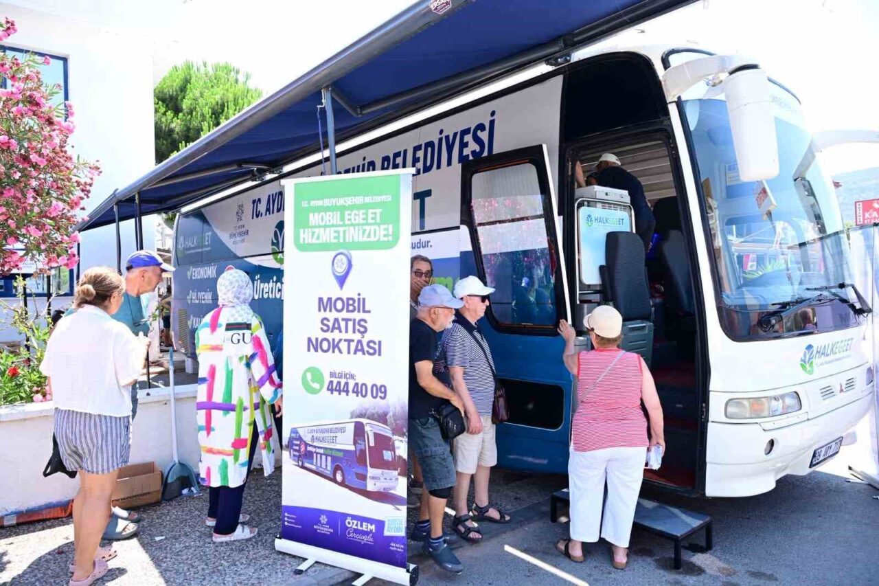 Aydın Büyükşehir Belediyesi Mobil Halk Ege Et aracına Didim’de yoğun ilgi