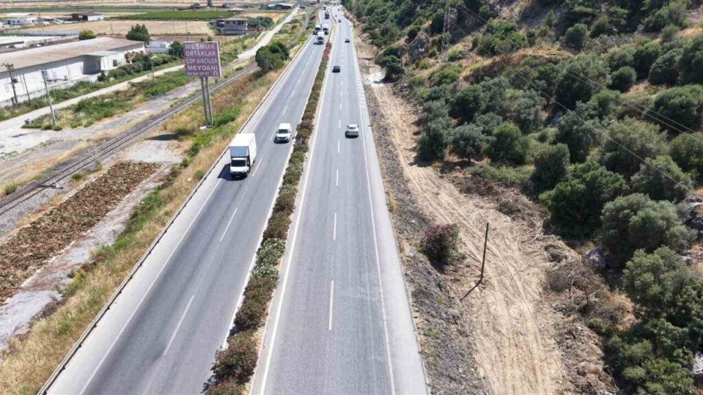 aydin orman isletmeden yanginlara karsi yol kenari temizligi 274d8403c828