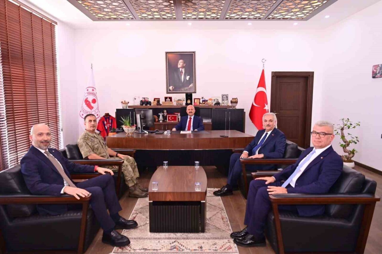 Aydın Valisi Varol, Söke’de incelemelerde bulundu 4 Aydın Valisi Varol, Söke’de incelemelerde bulundu