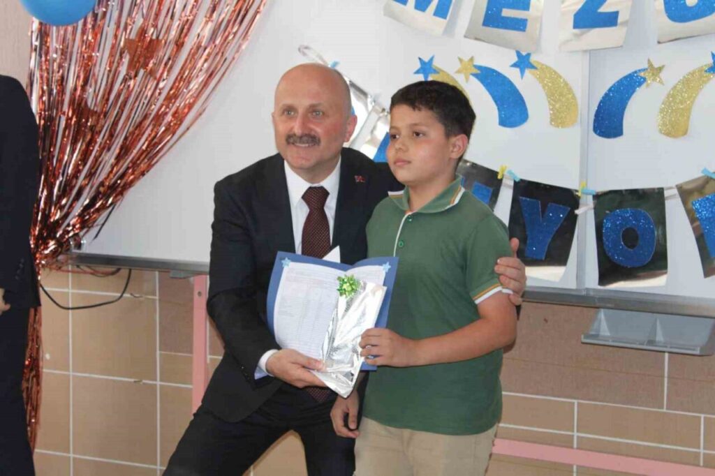 aydinda 190 bin ogrenci karne aldi d4d1f4f2061b