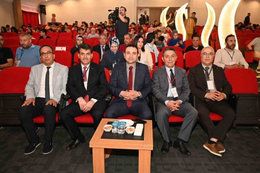 aydinda kuran i kerimi guzel okuma yarismasi bolge finali yapildi a1b981554436