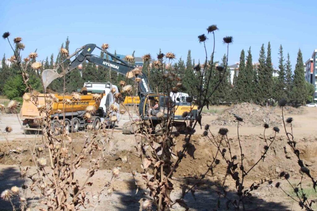 aydinda yeni adalet sarayi icin ilk kazma vuruldu 701d647096c6