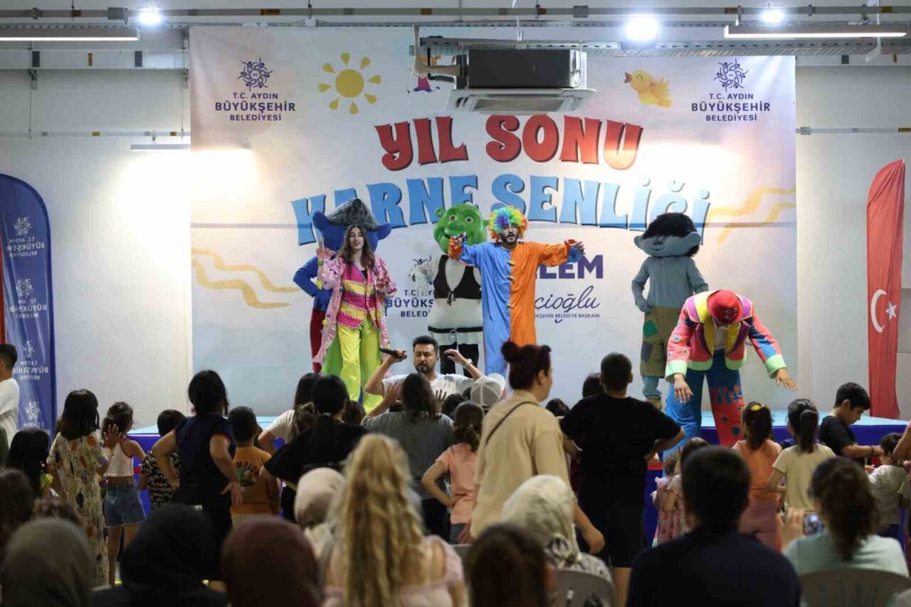 Aydın’da yıl sonu karne şenliği başladı 8 Aydın’da yıl sonu karne şenliği başladı
