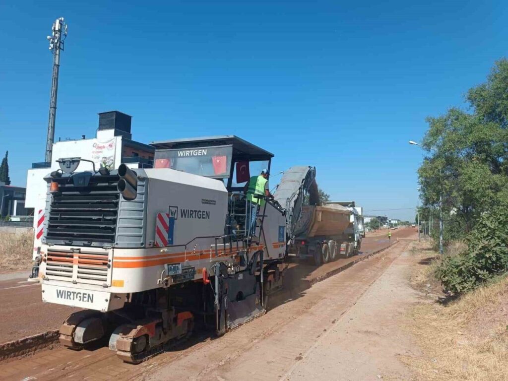 aydinda yol calismalari suruyor a44578f3353e