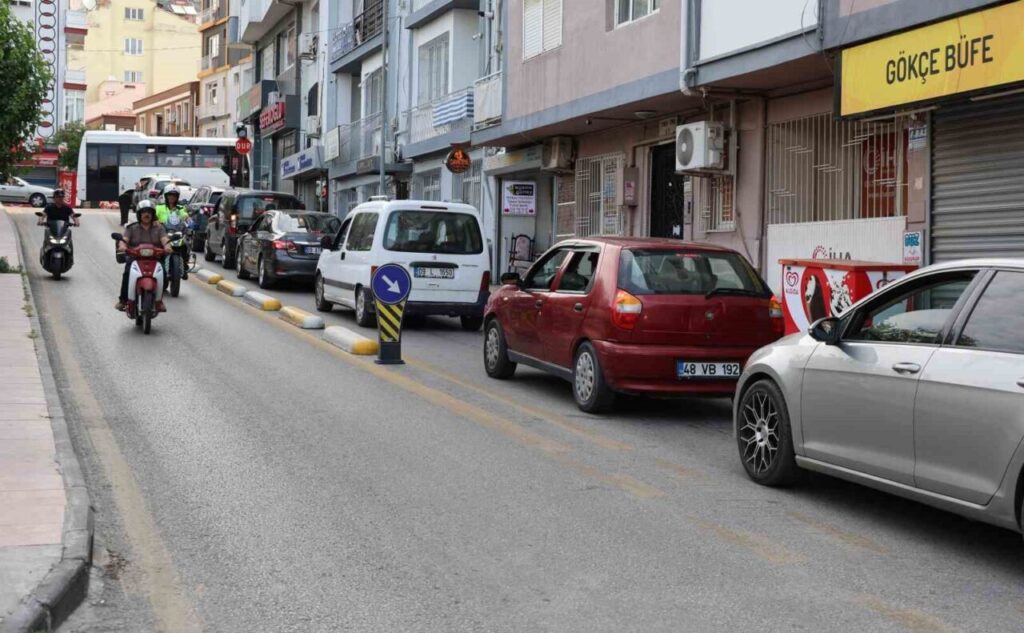 Aydın’daki trafik ve otopark sıkıntısının en önemli nedenlerinden biri denetimsizlik 5 aydindaki trafik ve otopark sikintisinin en onemli nedenlerinden biri denetimsizlik 46204155de55