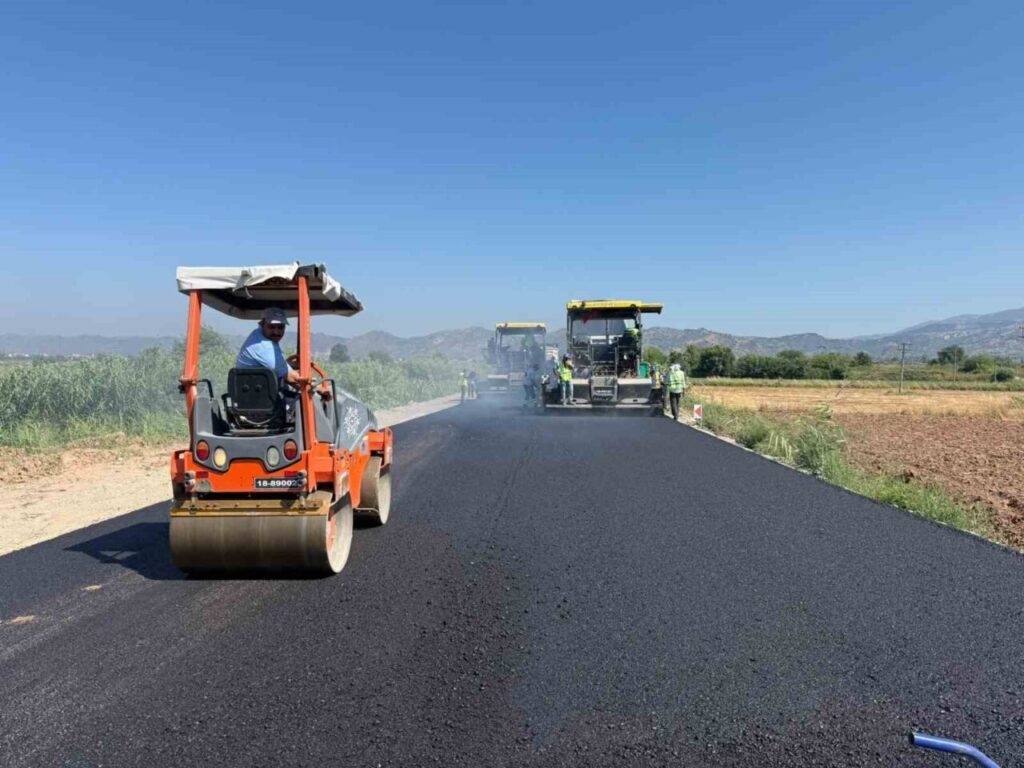 Aydın’ın ilçelerinde yol yapım ve yenileme çalışmaları sürüyor 3 aydinin ilcelerinde yol yapim ve yenileme calismalari suruyor 1ec2c3be9551