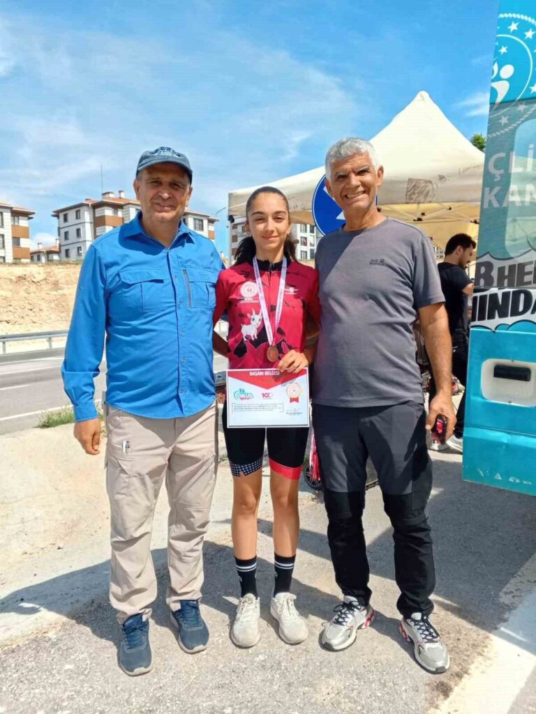 aydinli hena bronz madalyanin sahibi oldu e71177c60ff8