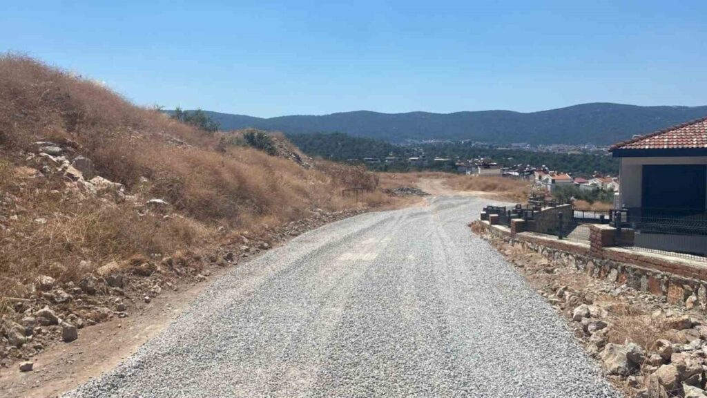 baskan gencay daha guvenli ve konforlu yollar icin calismalarimizi surduruyoruz 65d51e8ccbcb