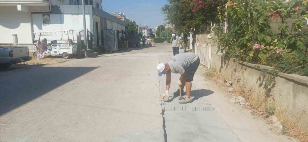 baskan gencay daha guvenli ve konforlu yollar icin calismalarimizi surduruyoruz 704c94cc1b00