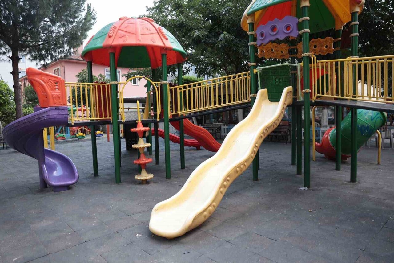Başkan Kaya: “Çocuklarımız için parklarımızı yeniliyoruz”