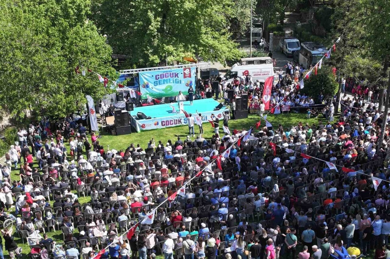 Başkan Yetişkin’den çocuklara armağan