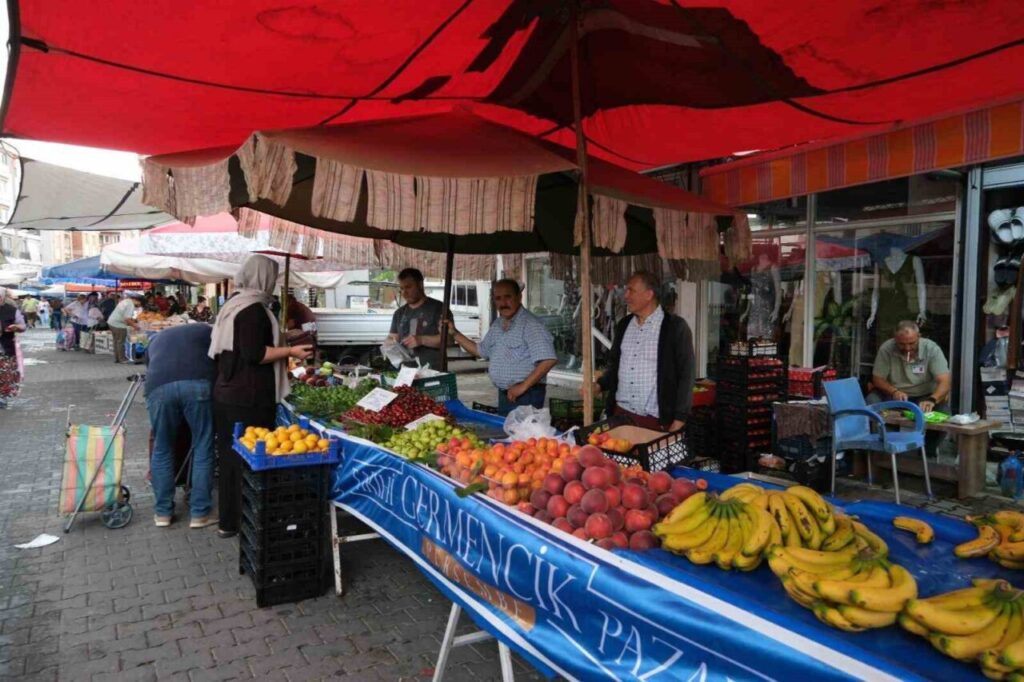 Başkan Zencirci, semt pazarı projesini hayata geçirdi 6 baskan zencirci semt pazari projesini hayata gecirdi 01f56ca174c7