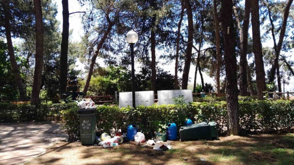 bu park bir gecede bu hale geldi 38e6b5499465
