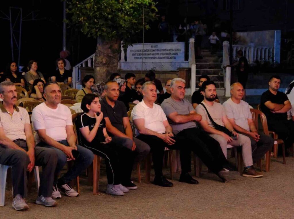 buharkentliler acik hava sinemasinda bulustu 642fe39721dc
