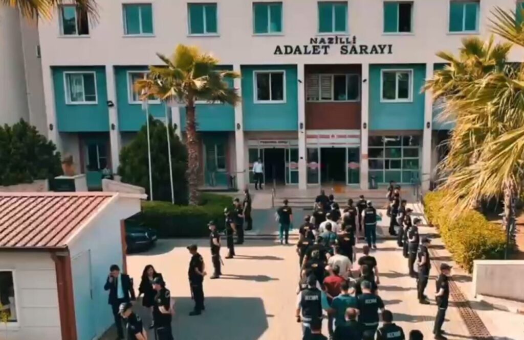 Cezaevinden talimat alan, kurşunlama olaylarının şüphelileri yakalandı 2 cezaevinden talimat alan kursunlama olaylarinin suphelileri yakalandi 7 tutuklama 846c5eaaaa62