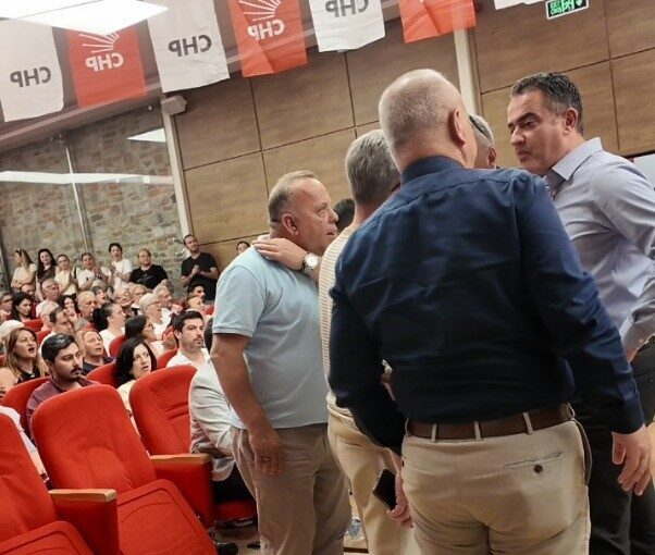 chpnin birlik ve beraberlik toplantisindan ayrilan baskan aricidan aciklama 4f41566a8727