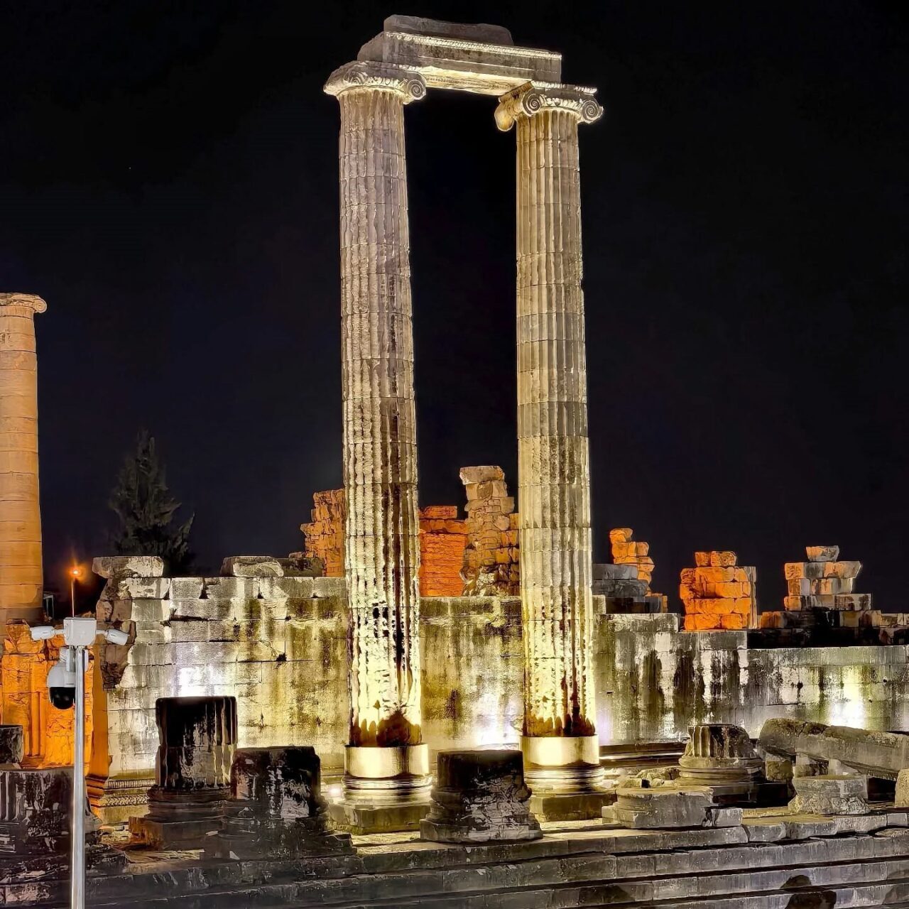 Didim Apollon Tapınağı, gece de ziyaret edilebilecek 2 Didim Apollon Tapınağı, gece de ziyaret edilebilecek