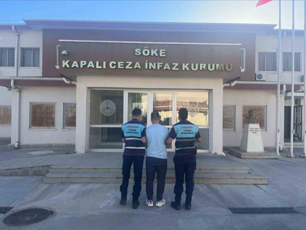 didimde 9 duzensiz gocmen bir organizator yakalandi 94d0af235591