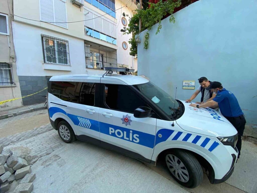 Doğalgazı açarak intihar girişiminde bulunan şahıs hastanede tedavi altına alındı 5 dogalgazi acarak intihar girisiminde bulunan sahis hastanede tedavi altina alindi ff87054e407c