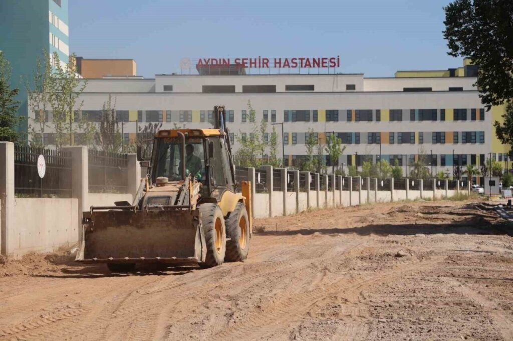 efeler belediyesinden sehir hastanesi yolunda calisma b0b8ae22cac9