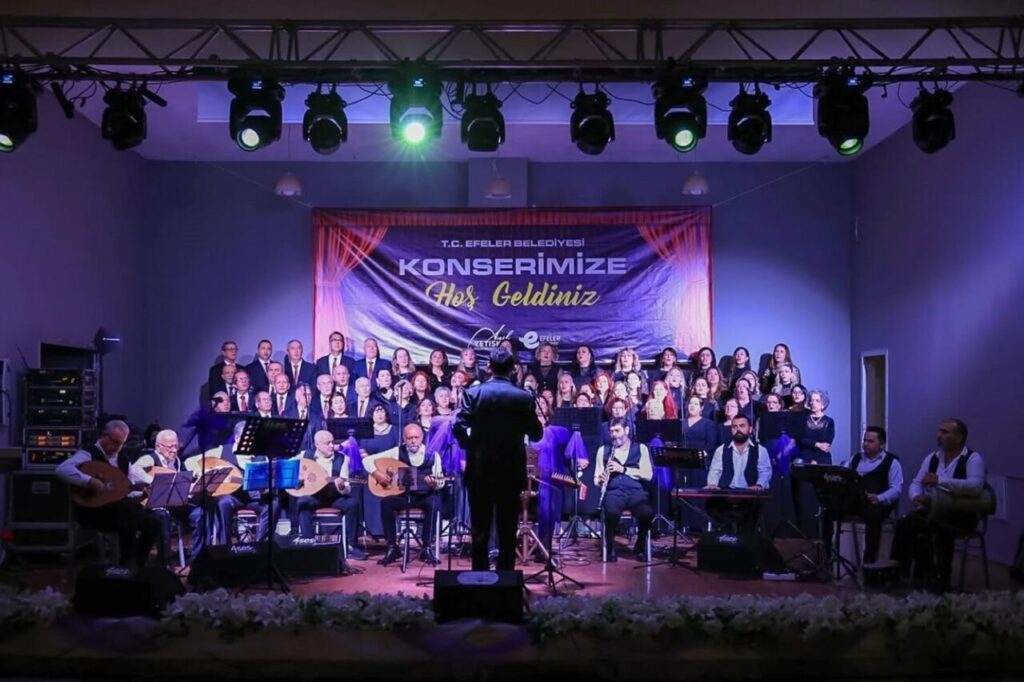 Efeler’de yaz konserleri başlıyor 3 efelerde yaz konserleri basliyor ed0b8973ac87