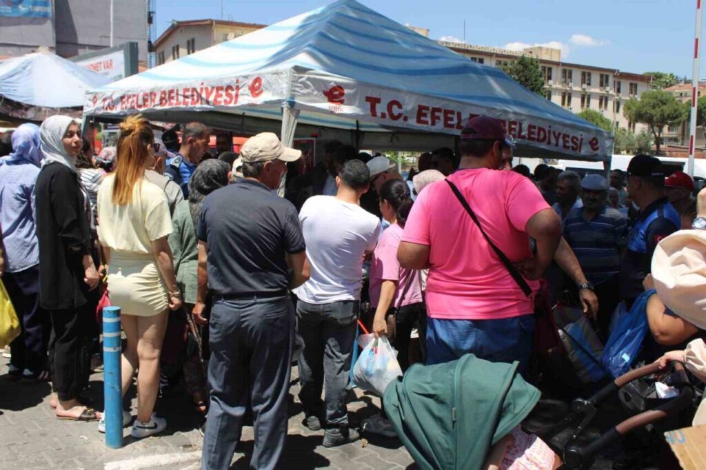Efeler’den 3 bin kişilik aşure hayrı 4 efelerden 3 bin kisilik asure hayri c847e044b561