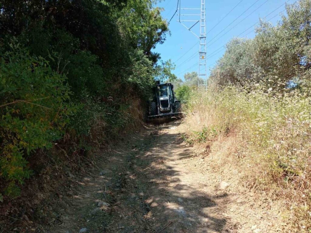germencikte yol ve cevre duzenleme calismalari suruyor cda5dd25b818