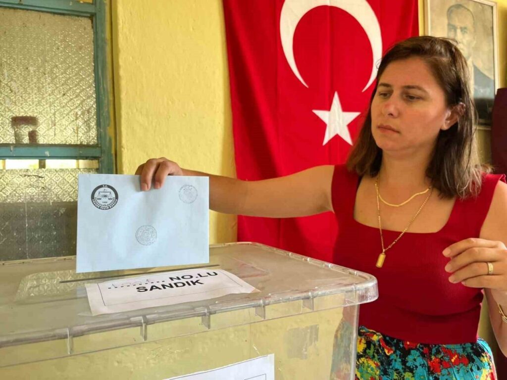 hamitler mahallesinde muhtarlik secimini turgut kazandi 808f40ff25c2