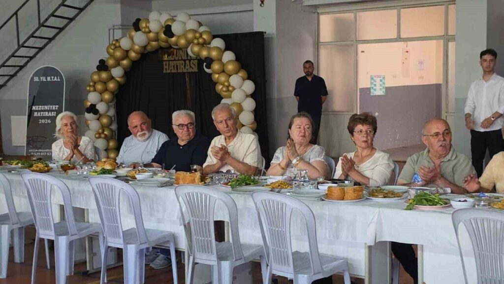 ilk mezunlar yarim asir sonra bulustu b639acd5005d