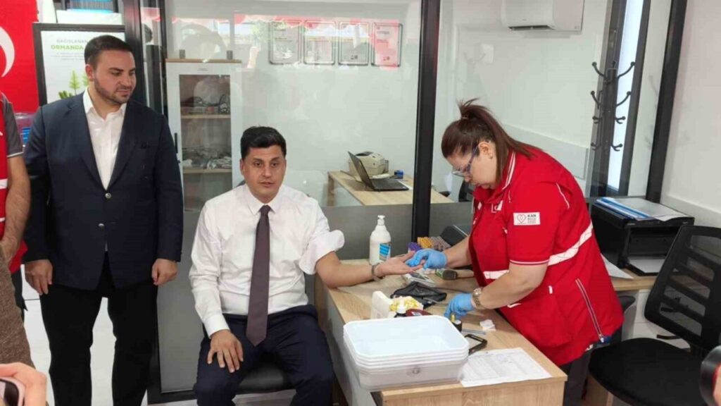kizilay kan bagis merkezleri gunde ortalama 9 bin kan bagisi aliyor 647fce338ef0