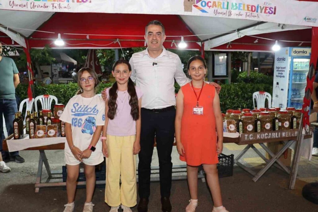 kocarlida cam fistigi festivali coskusu basladi a9fd4eb6b5c8