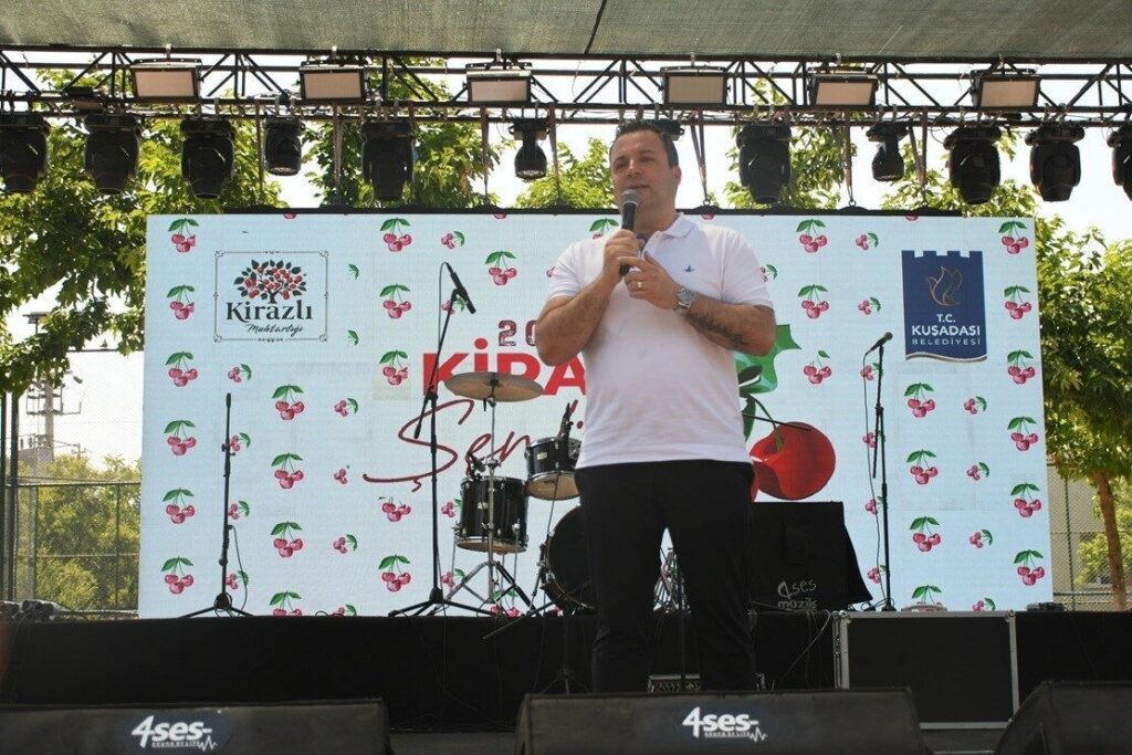 Kuşadası’nda Kiraz Şenliği coşkuyla başladı 6 kusadasinda kiraz senligi coskuyla basladi 73ebb23ef917
