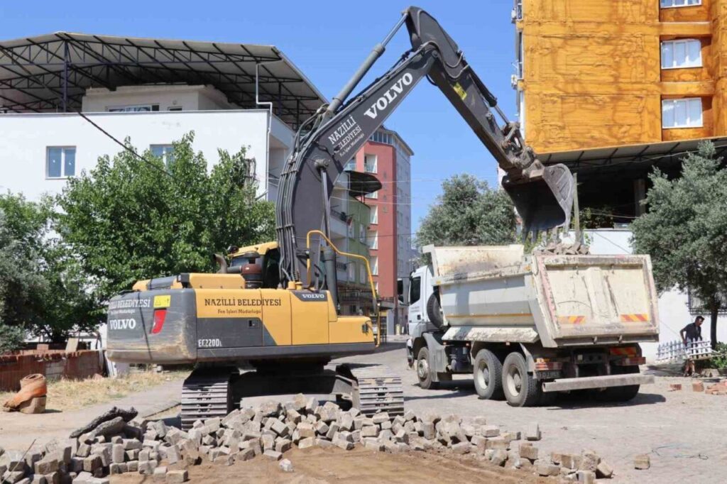 nazilli belediyesinden 41 noktada es zamanli yol seferberligi 183ded8872be