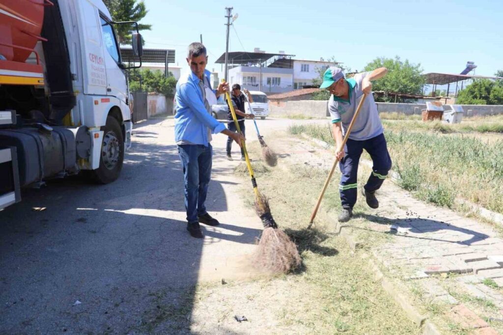 nazillide belediye ekipleri sahaya indi 88a4a1df27a0