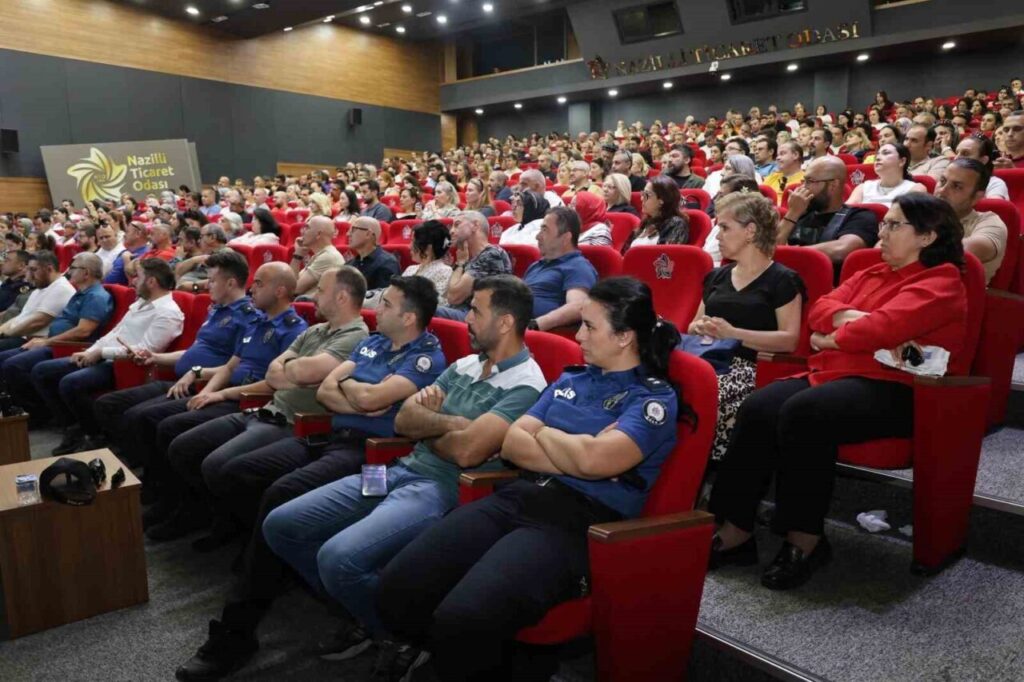 Nazilli’de eğitimcilere siber güvenlik semineri 2 nazillide egitimcilere siber guvenlik semineri d34db8c81a20