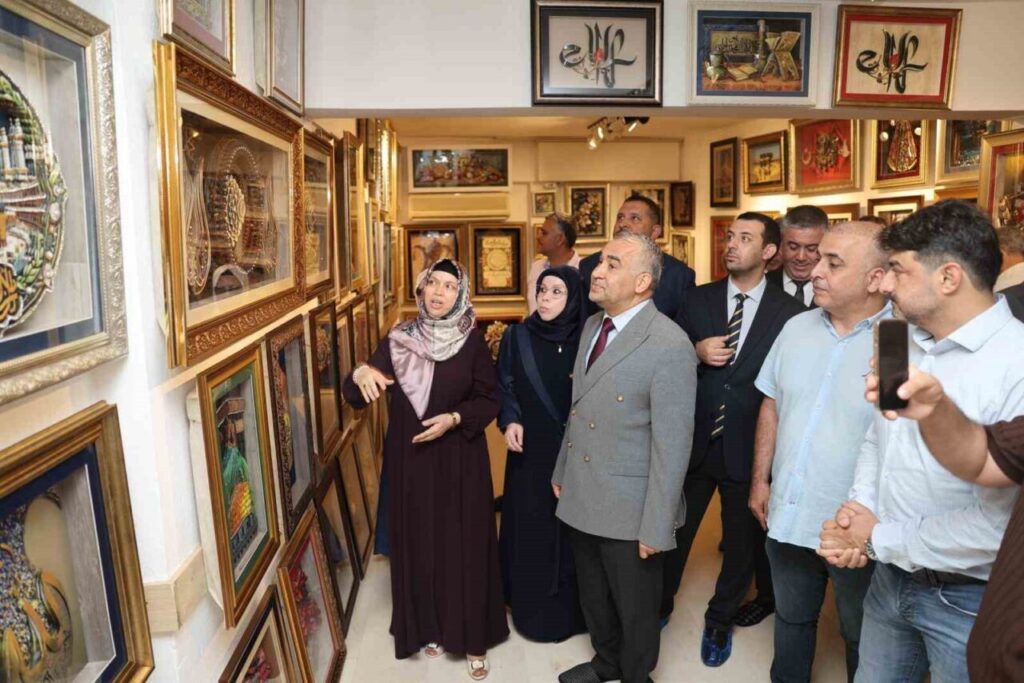 Nazilli’de Geleneksel Sanatlar 75. Yıl Sergisi’nde buluştu 2 nazillide geleneksel sanatlar 75 yil sergisinde bulustu b7db348dd3d0