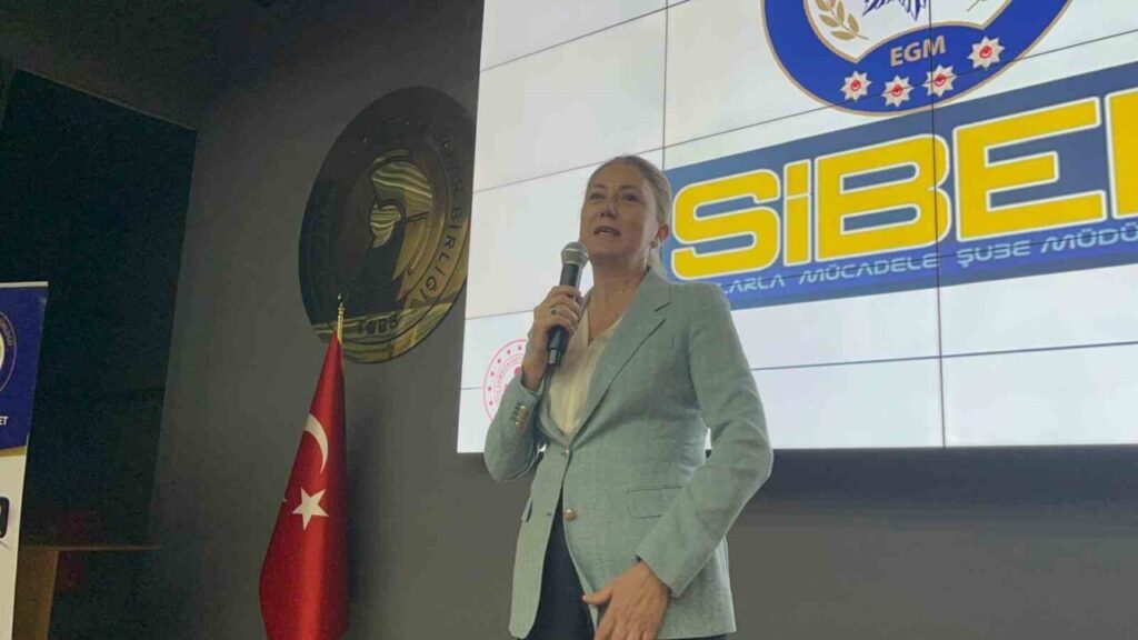 Nazilli’de öğretmenlere siber güvenlik eğitimi 5 nazillide ogretmenlere siber guvenlik egitimi 789bde90bf09