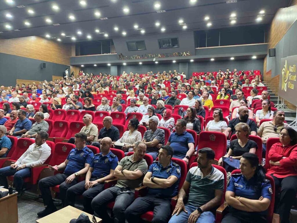 Nazilli’de öğretmenlere siber güvenlik eğitimi 3 nazillide ogretmenlere siber guvenlik egitimi 816606418dbc