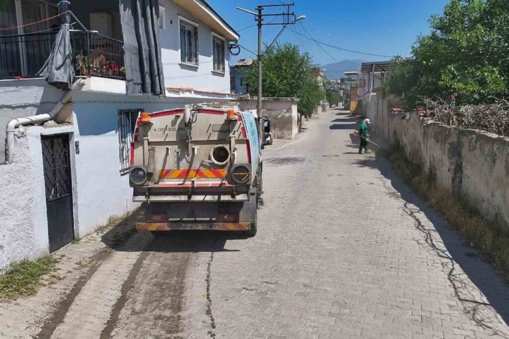 ovaeymir mahallesinde temizlik calismasi yapildi 2bdb810cbeaf