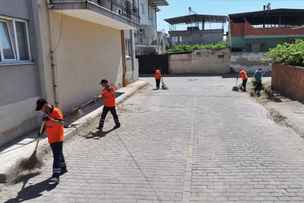 ovaeymir mahallesinde temizlik calismasi yapildi f2cab9ef8fdd
