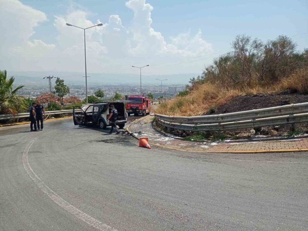 polis araci alevlere teslim oldu 774ac228ee12