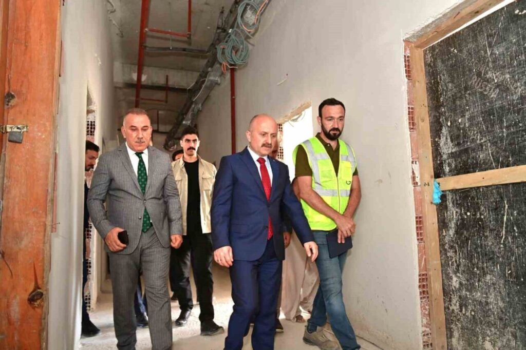 sokede kyk erkek ogrenci yurdunda calismalar hiz kesmeden suruyor d06da1128b0b
