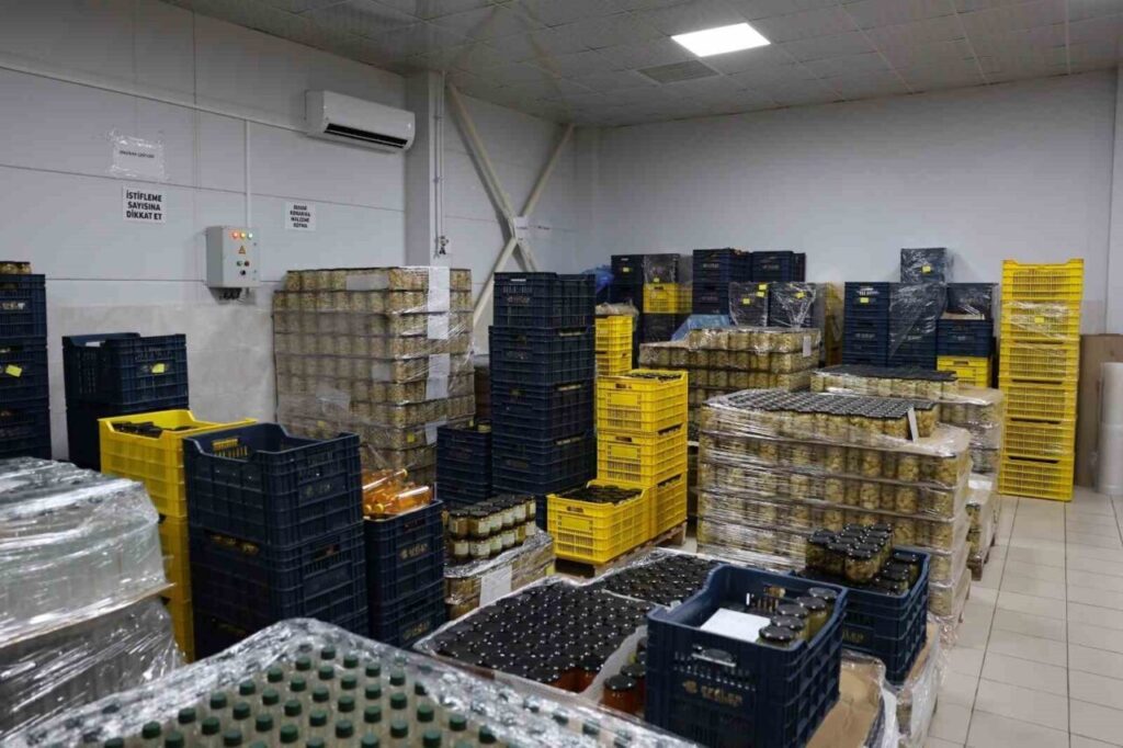 Tarımsal Ürün Fabrikası ile kadınlar üretiyor Efeler kazanıyor 3 tarimsal urun fabrikasi ile kadinlar uretiyor efeler kazaniyor 5857bfc568ee