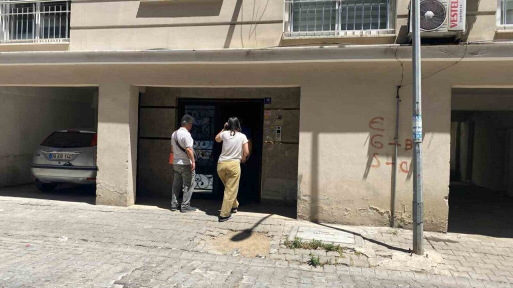 Torunuyla birlikte yaşadığı evde cansız bedeni bulundu 3 torunuyla birlikte yasadigi evde cansiz bedeni bulundu 9df2dc0a132c