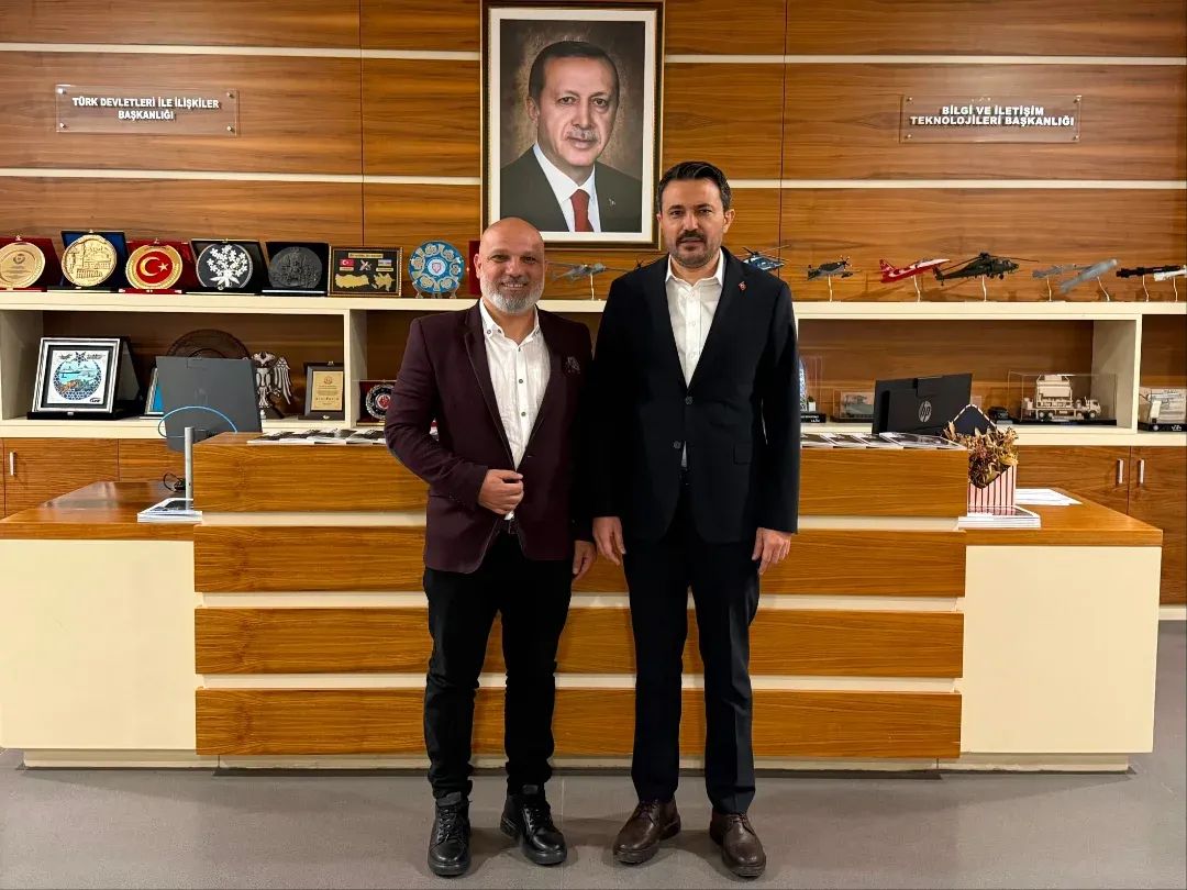 Siyaset bitti bıyık gitti: Tuncer modaya uydu 11 Siyaset bitti bıyık gitti: Tuncer modaya uydu